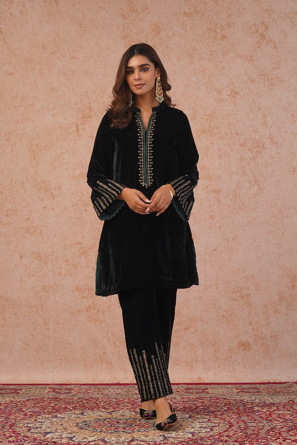 Zahra Embroidered Suit Set – Emerald Noir